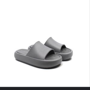 NEW J/SLIDES Grey EVA SQUISH BEACH SLIDES Size 8